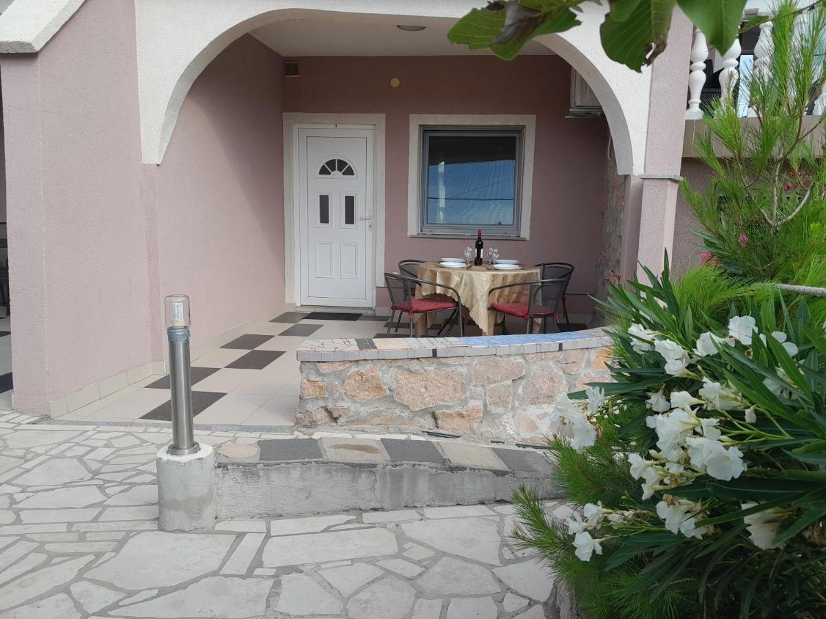 Tea-Dream House Apartment Cesarica Exterior photo